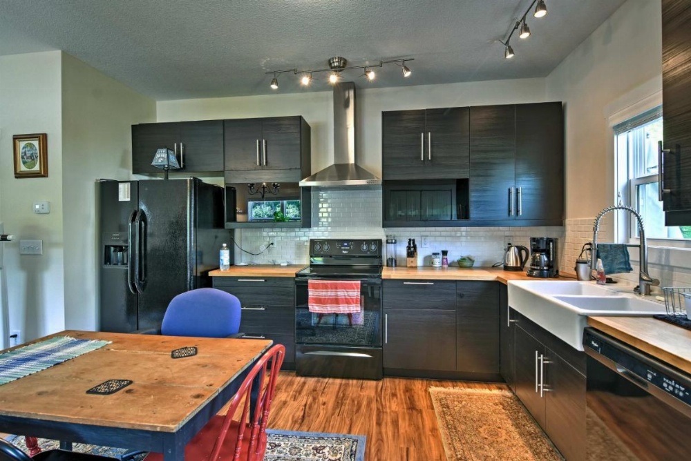 Asheville Home with 2 Patios - 10 Mins to Downtown! Image 10