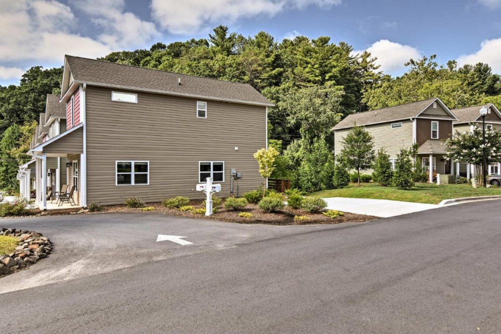 Asheville Home with 2 Patios - 10 Mins to Downtown! Image 20